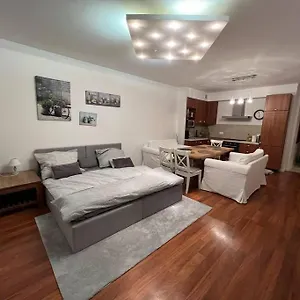 Beautiful Ground Floor In , Warszawa Polska