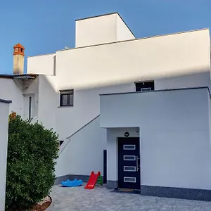 Miema With Jacuzzi , Zadar Chorwacja